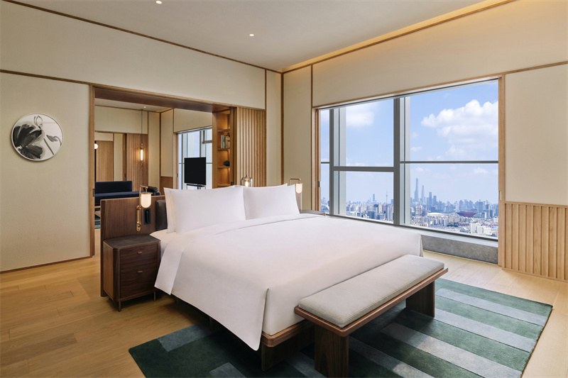 07.Penthouse Bedroom_酒店顶层套房卧室