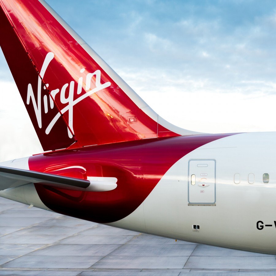 2. 787 side with tail
